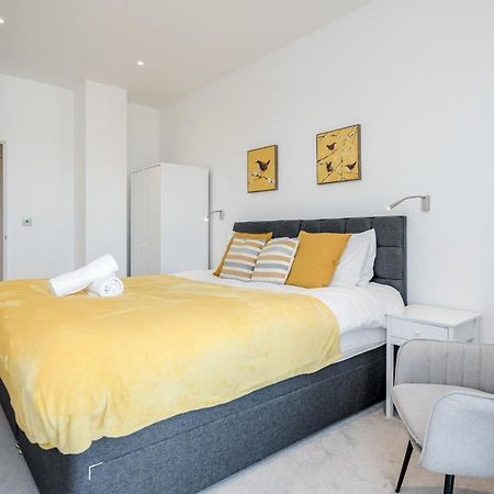 Top Floor Luxury 2 Bedroom St Albans Apartment - Free Wifi Kültér fotó