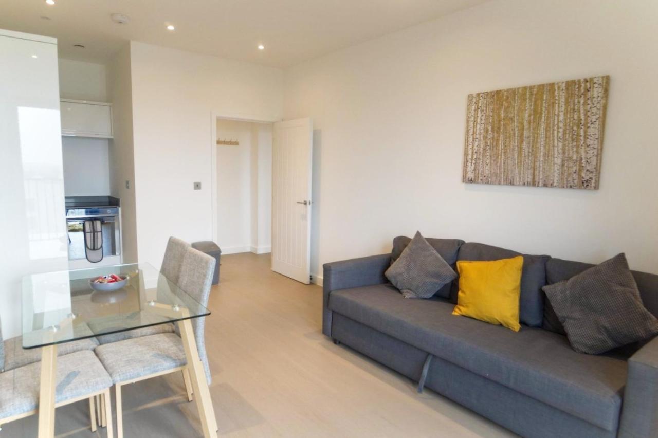 Top Floor Luxury 2 Bedroom St Albans Apartment - Free Wifi Kültér fotó