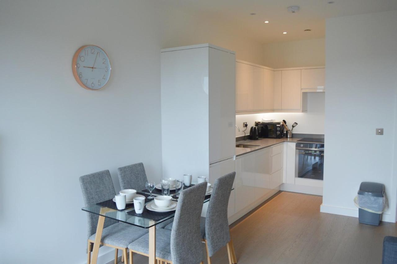 Top Floor Luxury 2 Bedroom St Albans Apartment - Free Wifi Kültér fotó