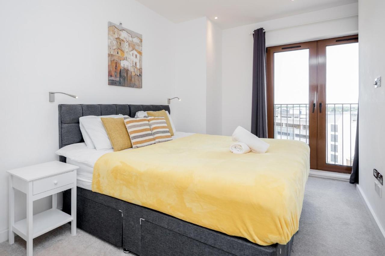 Top Floor Luxury 2 Bedroom St Albans Apartment - Free Wifi Kültér fotó