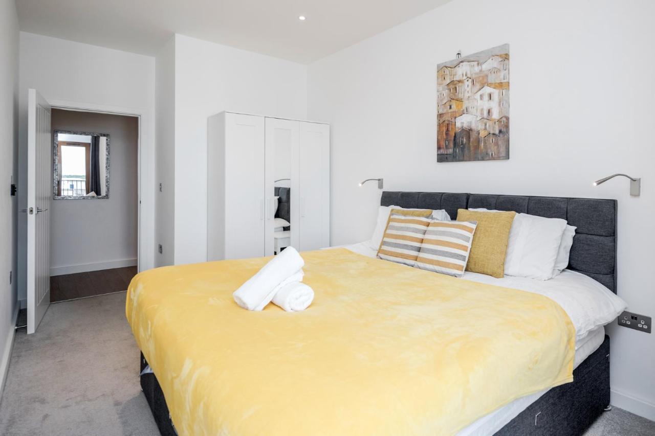 Top Floor Luxury 2 Bedroom St Albans Apartment - Free Wifi Kültér fotó