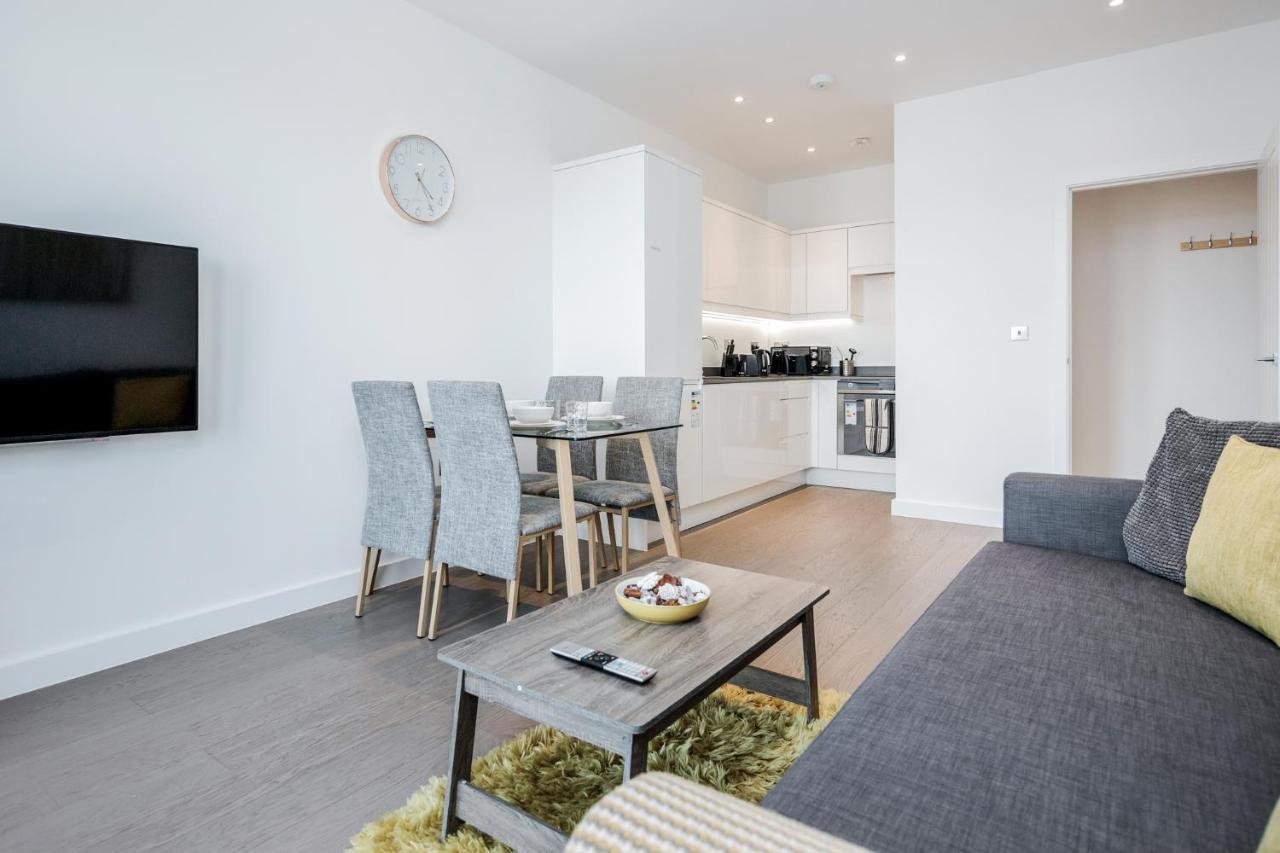 Top Floor Luxury 2 Bedroom St Albans Apartment - Free Wifi Kültér fotó