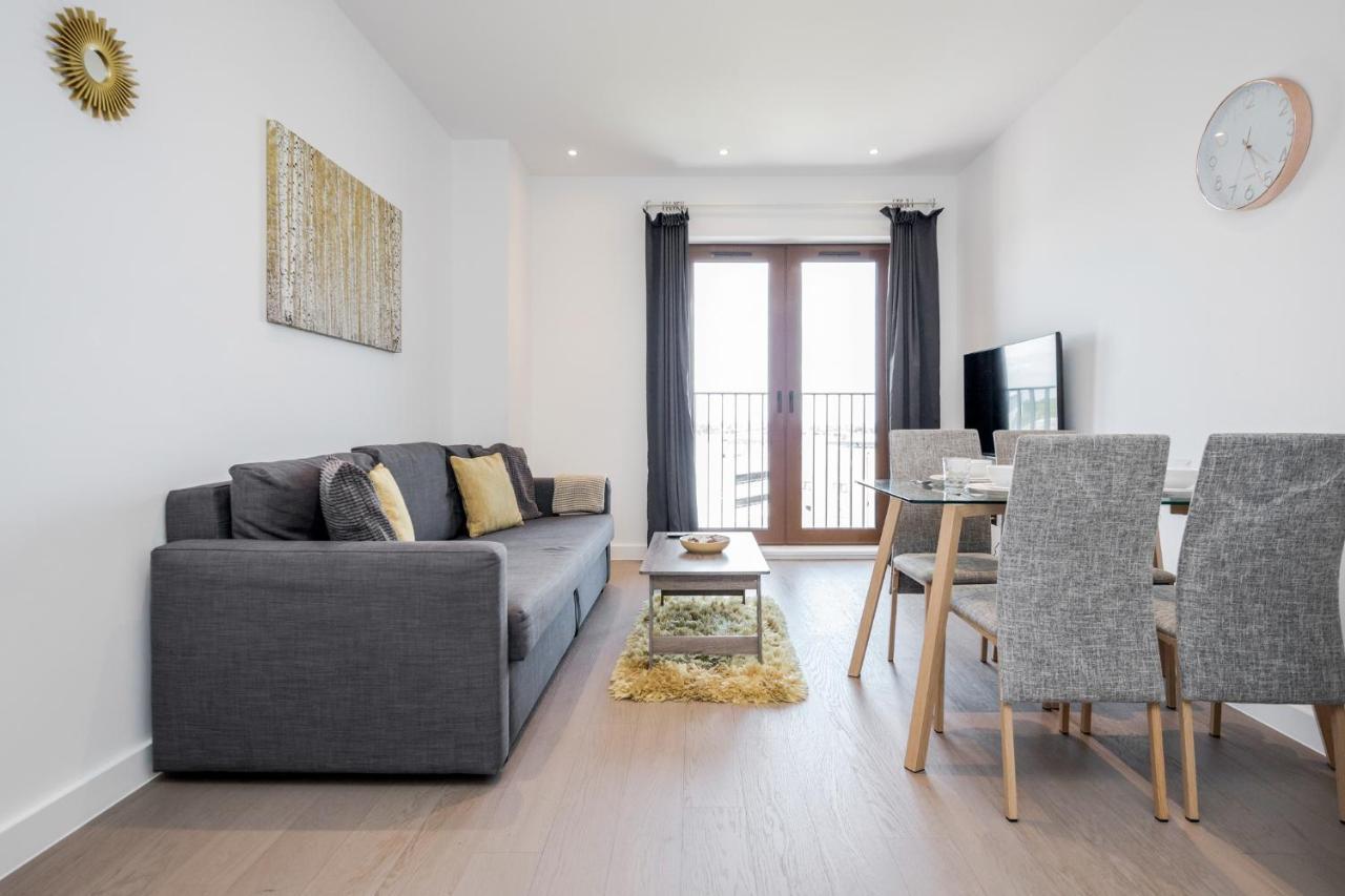 Top Floor Luxury 2 Bedroom St Albans Apartment - Free Wifi Kültér fotó