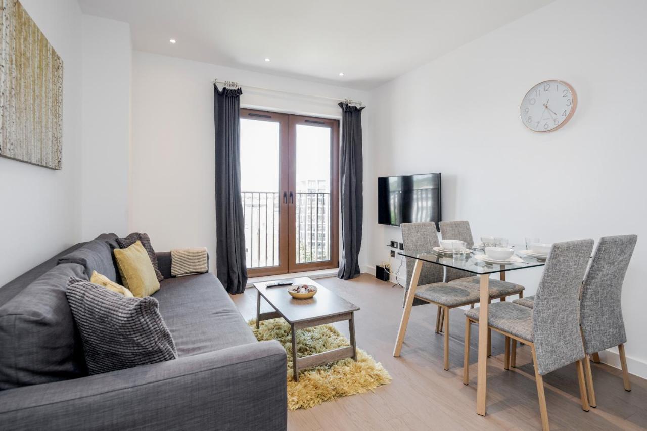 Top Floor Luxury 2 Bedroom St Albans Apartment - Free Wifi Kültér fotó